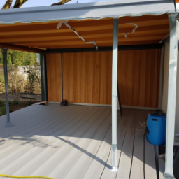 Créer une atmosphère méditerranéenne avec une pergola en fer forgé Agde